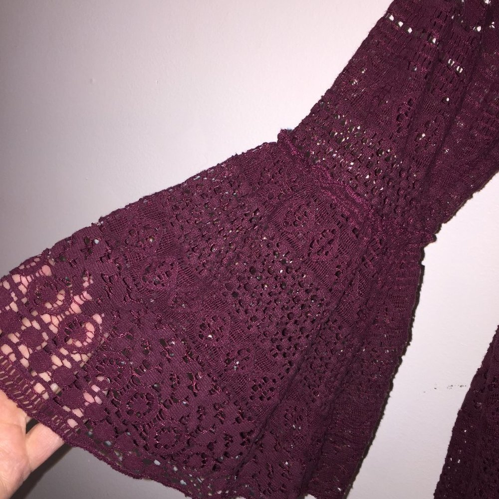 Burgundy Lace Blouse Bell Sleeves Large - Picture 5 of 5